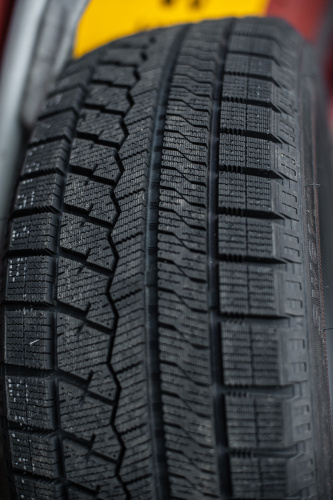 фото протектора и шины Ice Blazer Arctic Шина Sailun Ice Blazer Arctic 185/60 R15 88H